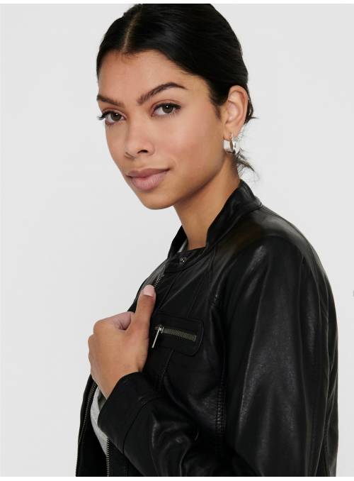 CHAQUETA NEGRA POLIPIEL ONLY