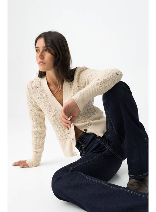 REBECA LICORIAS BEIGE BOTON DORADO TIFFOSI