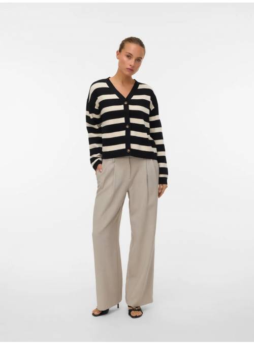 REBECA RAYAS BLANCAS VERO MODA