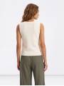 CHALECO BEIGE BOTON DORADO TIFFOSI